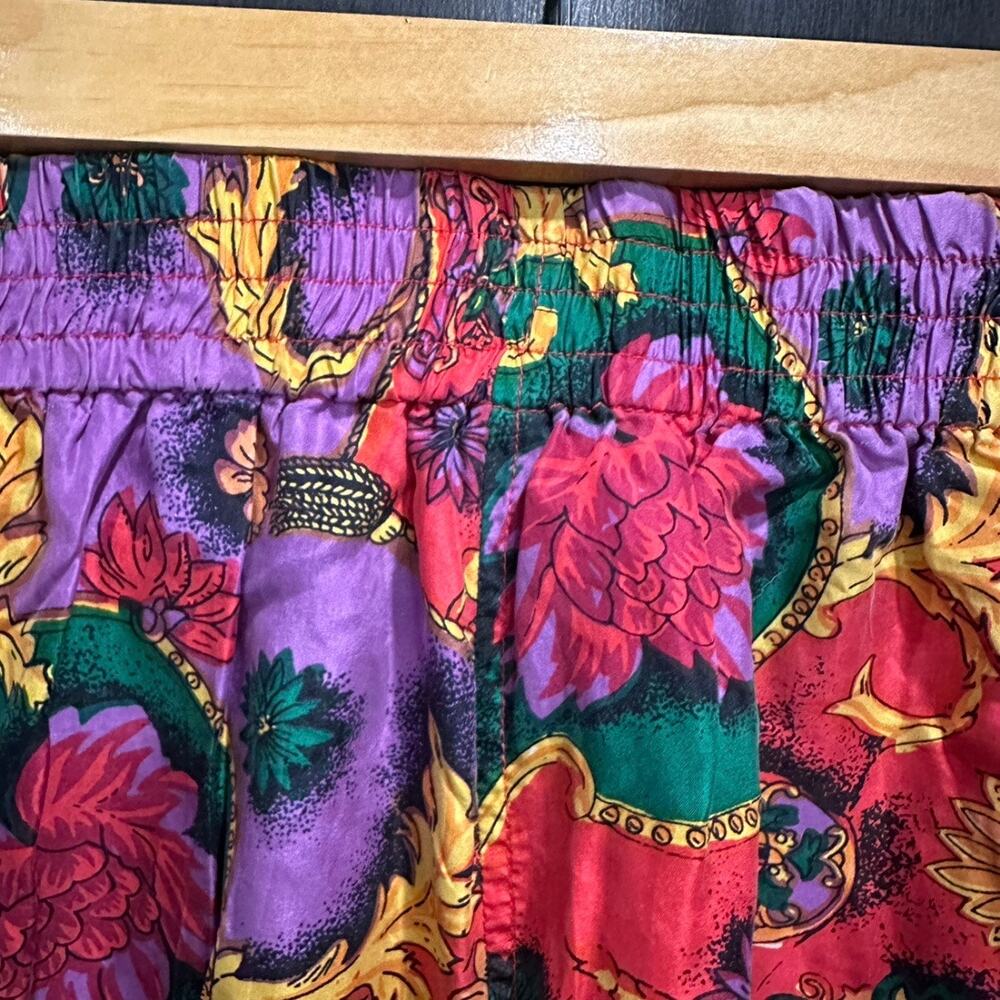 Vintage 90s 100% Silk Baroque Floral Scroll Shorts Rare Statement Piece Small - Picture 7 of 9